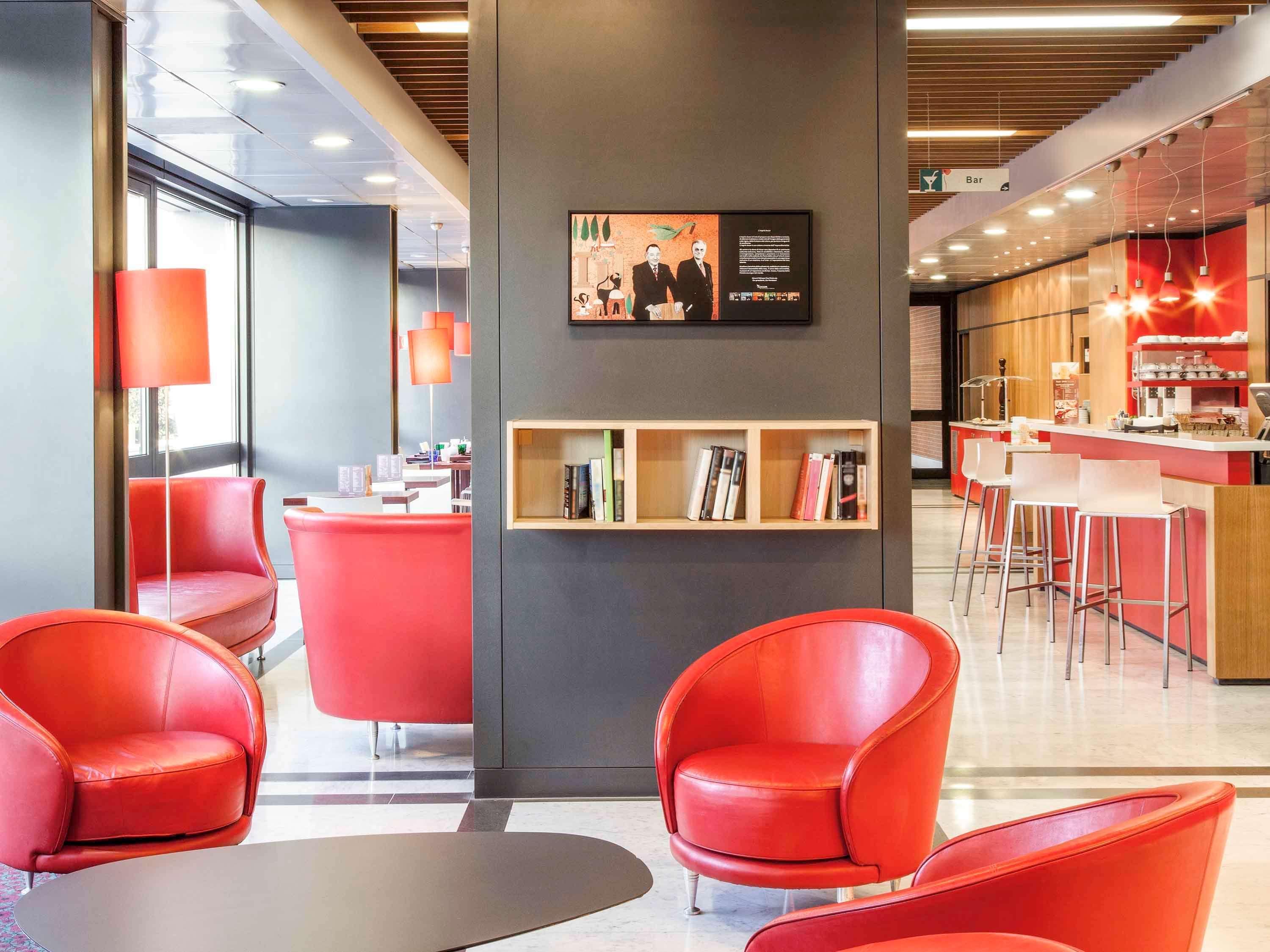 Hotel Ibis Roma Fiera Zewnętrze zdjęcie