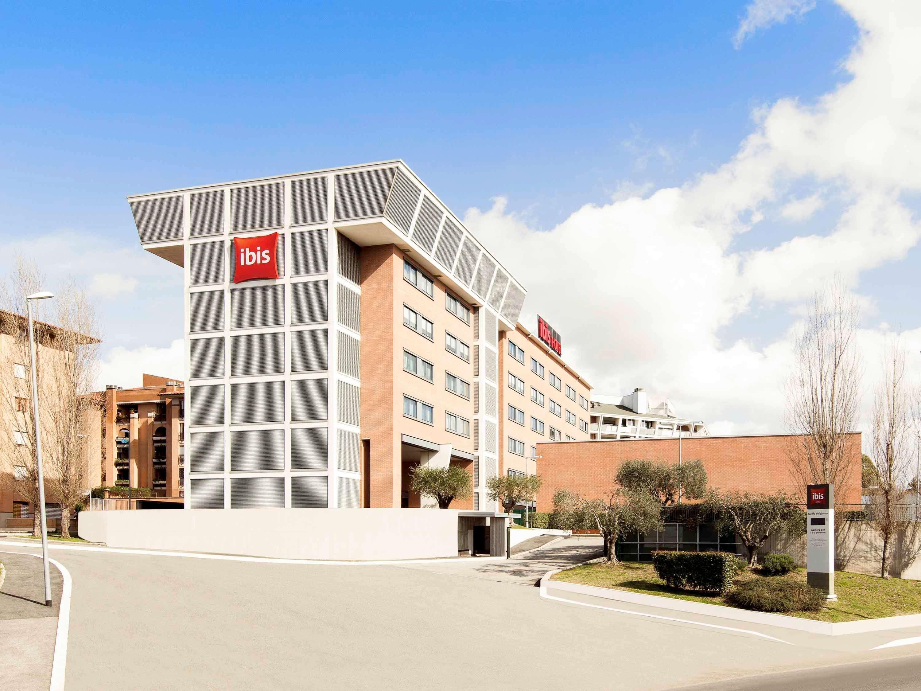 Hotel Ibis Roma Fiera Zewnętrze zdjęcie