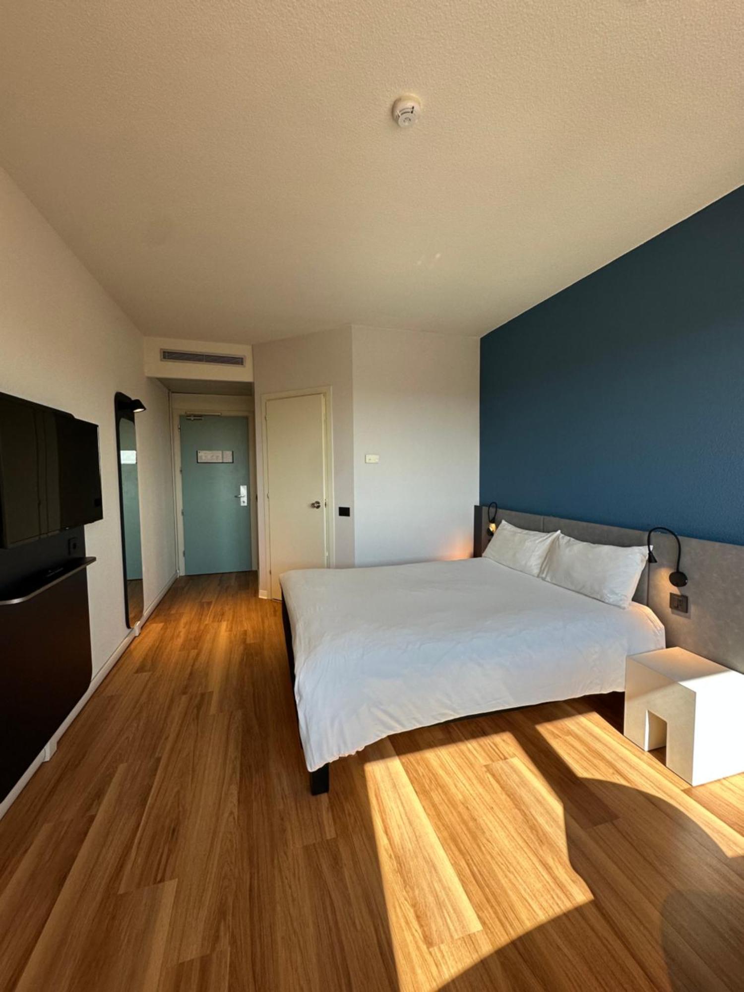 Hotel Ibis Roma Fiera Zewnętrze zdjęcie